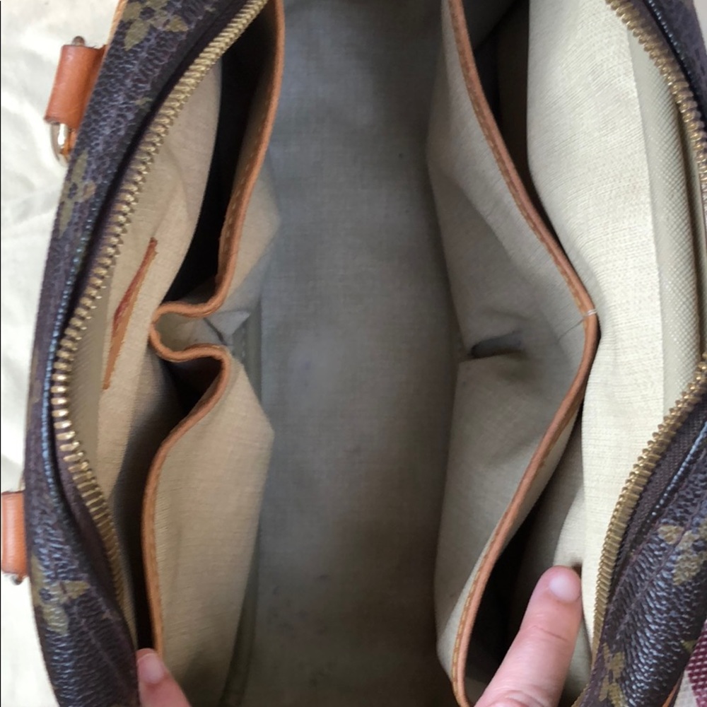 Authentic Louie Vuitton Deauville Monogram Handbag - Picture 7 of 7